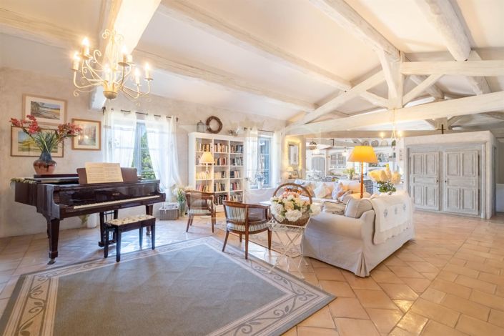 Image No.4-4 Bed House for sale