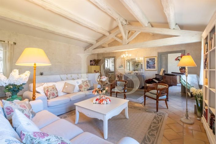 Image No.5-4 Bed House for sale