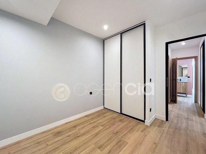 Image No.10-3 Bed Apartment for sale