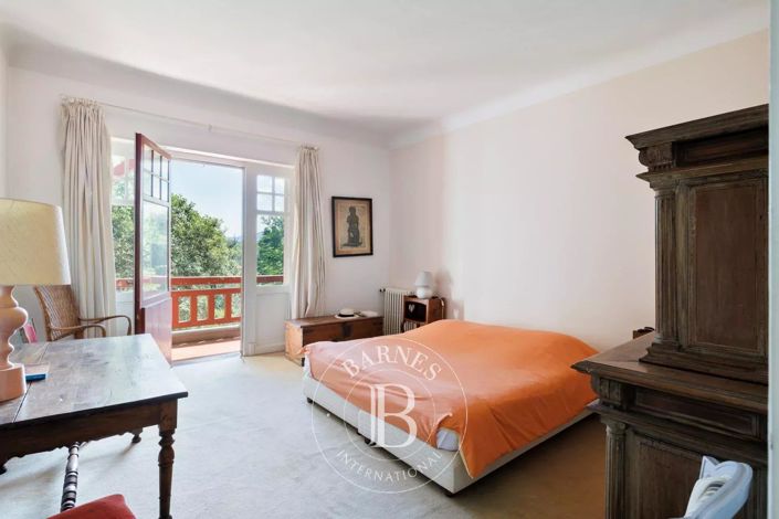 Image No.11-11 Bed House for sale