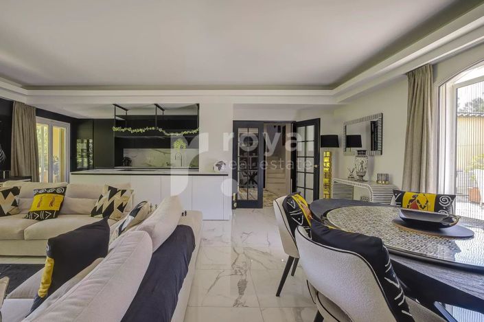 Image No.13-3 Bed House for sale