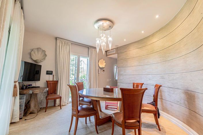 Image No.14-3 Bed House for sale