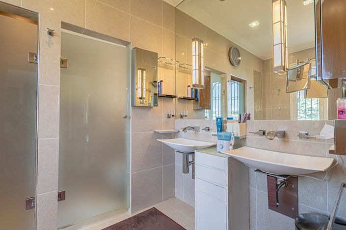 Image No.19-3 Bed House for sale