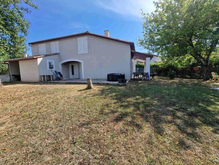 Image No.1-4 Bed House for sale