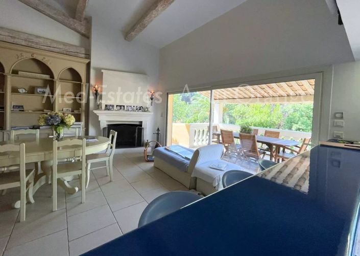 Image No.9-4 Bed House for sale