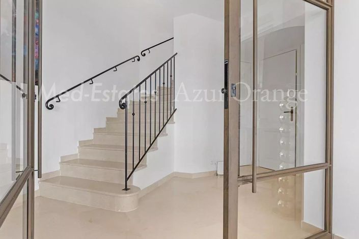 Image No.17-5 Bed House for sale