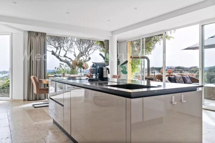 Image No.19-5 Bed House for sale