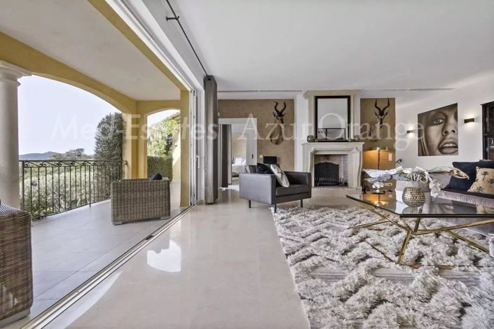 Image No.6-5 Bed House for sale