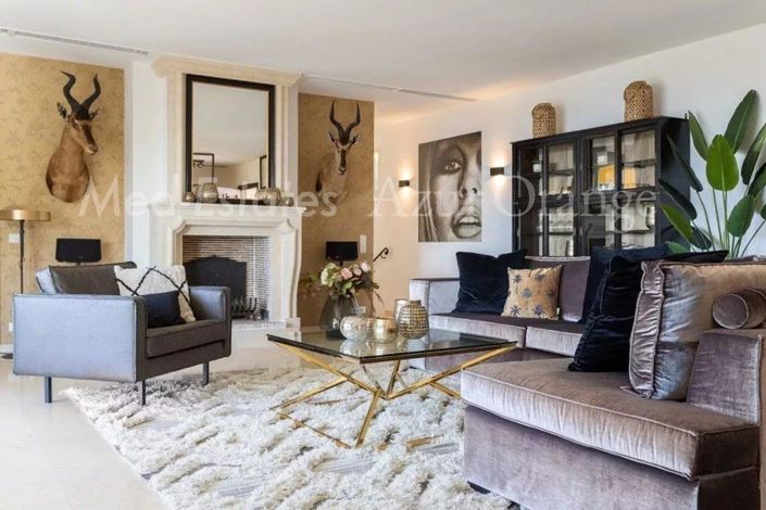 Image No.7-5 Bed House for sale