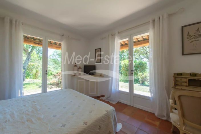 Image No.14-6 Bed House for sale