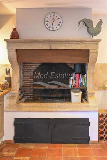 Image No.16-6 Bed House for sale