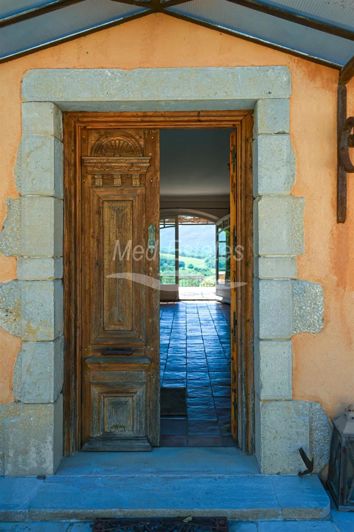 Image No.32-6 Bed House for sale