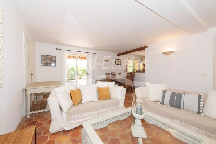 Image No.38-6 Bed House for sale