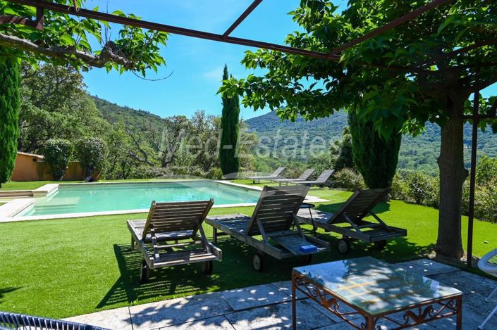 Image No.5-6 Bed House for sale