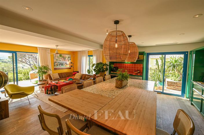 Image No.3-4 Bed House for sale