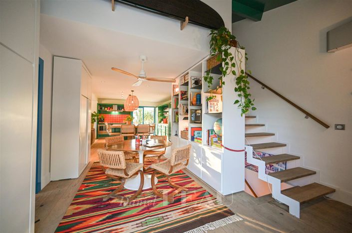 Image No.5-4 Bed House for sale