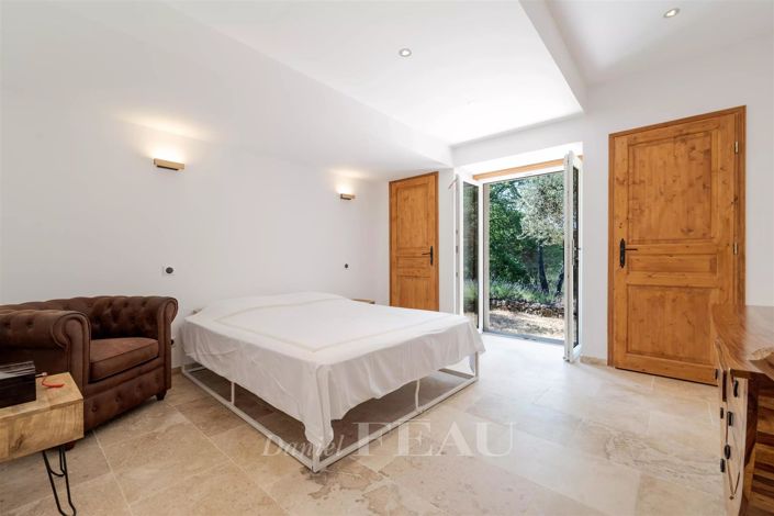 Image No.11-4 Bed House for sale