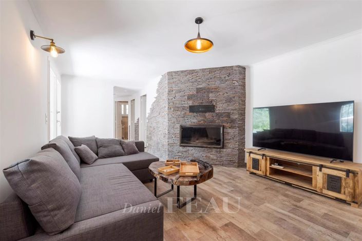 Image No.9-4 Bed House for sale