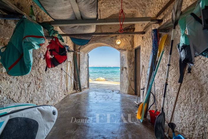 Image No.9-3 Bed House for sale