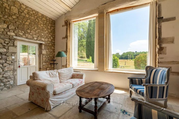 Image No.9-12 Bed House for sale