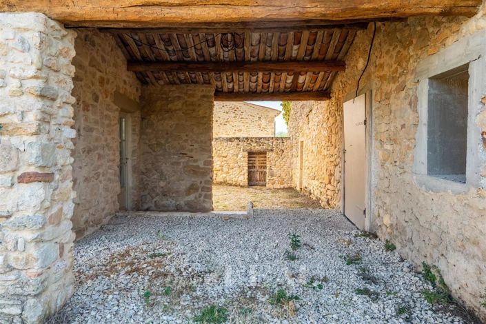 Image No.10-3 Bed House for sale