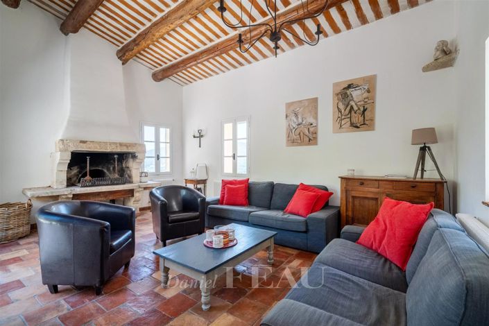 Image No.12-11 Bed House for sale