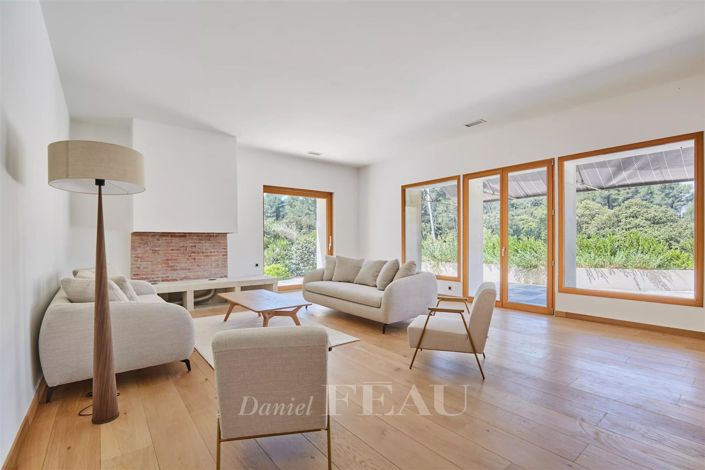 Image No.14-5 Bed House for sale