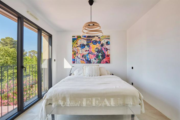 Image No.13-4 Bed House for sale