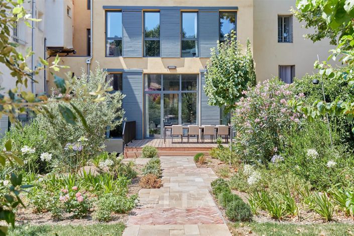 Image No.1-6 Bed House for sale