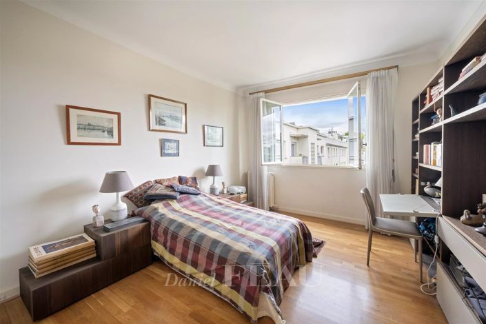 Image No.15-3 Bed Apartment for sale