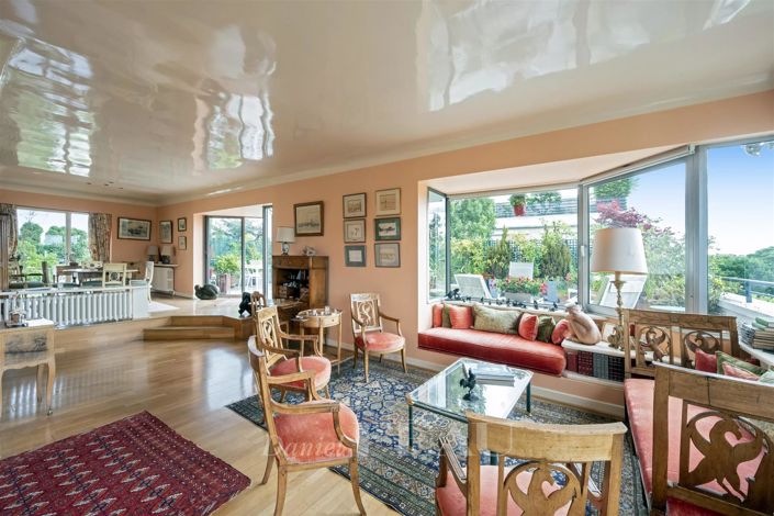 Image No.8-3 Bed Apartment for sale