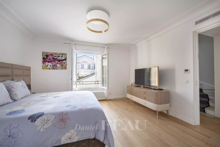 Image No.18-4 Bed House for sale