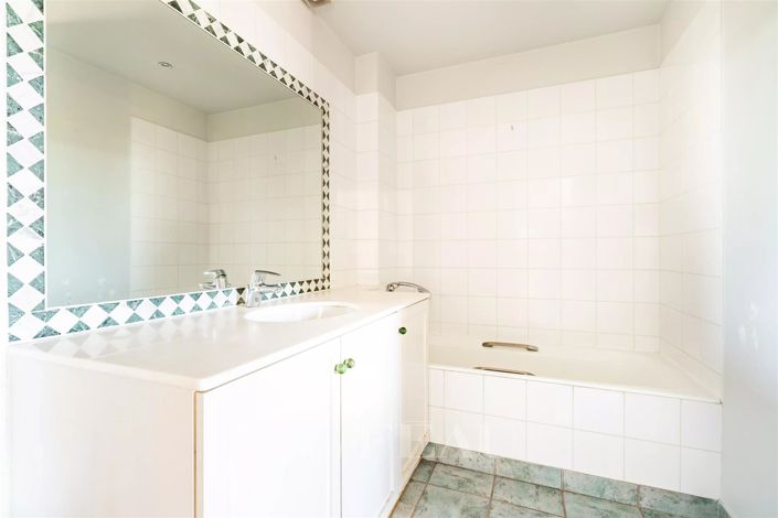 Image No.13-4 Bed Apartment for sale