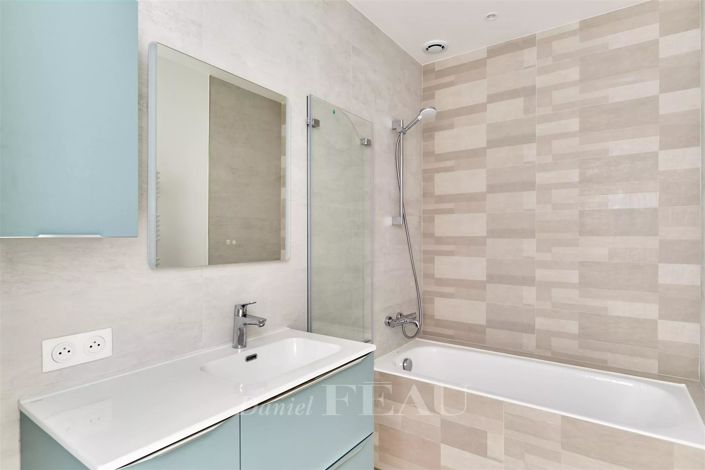 Image No.11-3 Bed Apartment for sale