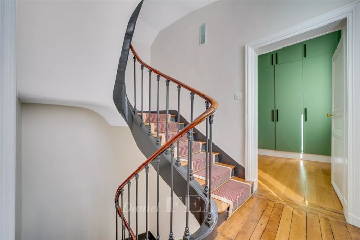 Image No.10-4 Bed House for sale