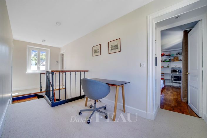 Image No.11-4 Bed House for sale