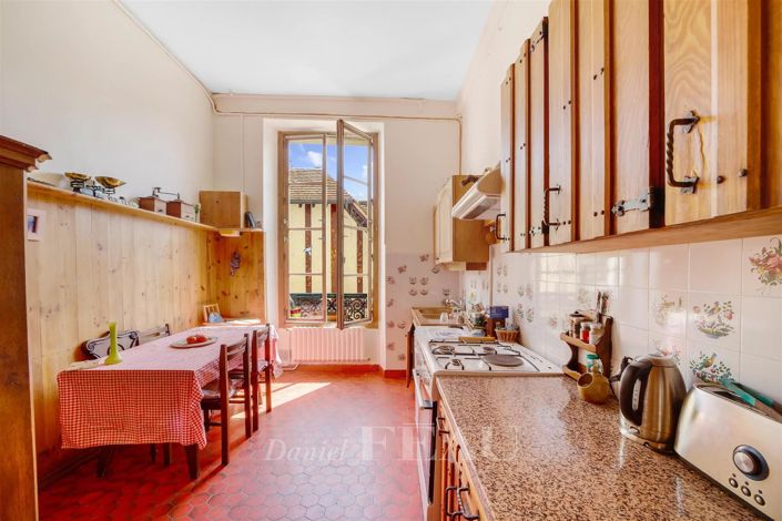 Image No.9-5 Bed Apartment for sale