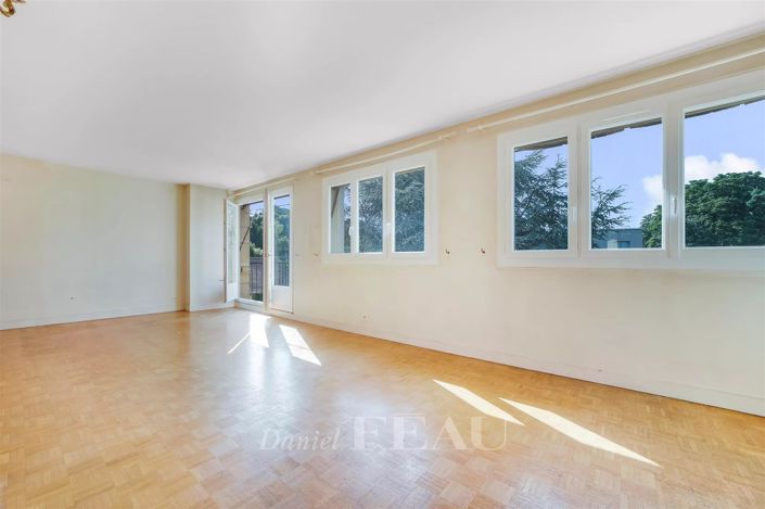 Image No.1-4 Bed Apartment for sale
