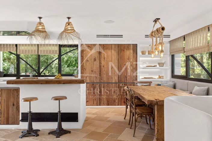 Image No.3-6 Bed House for sale