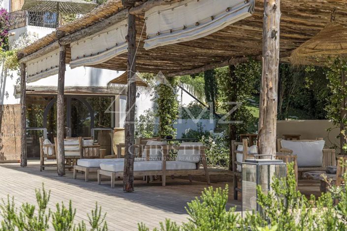 Image No.9-6 Bed House for sale