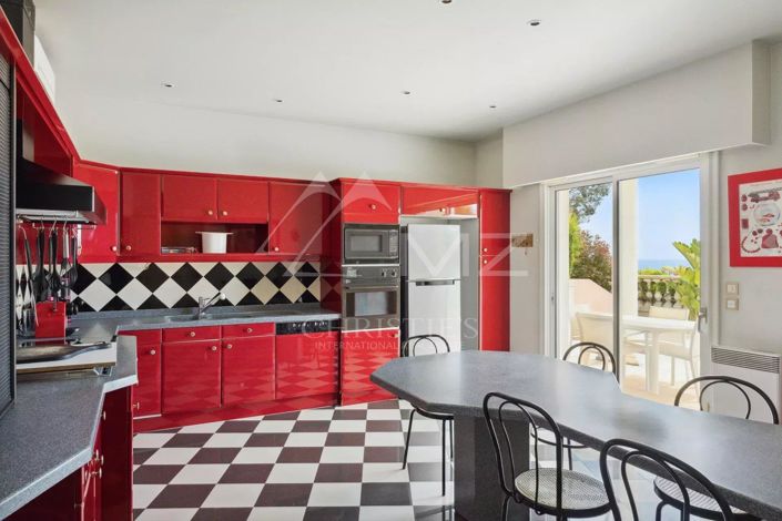 Image No.7-4 Bed House for sale