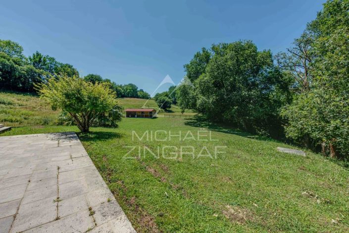 Image No.10-5 Bed House for sale