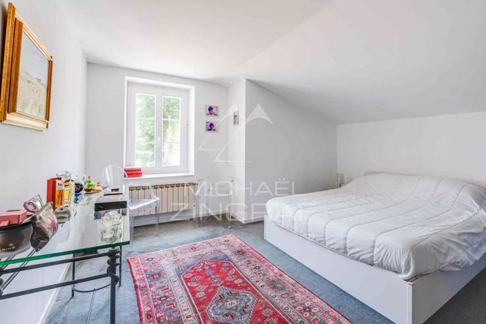 Image No.12-5 Bed House for sale