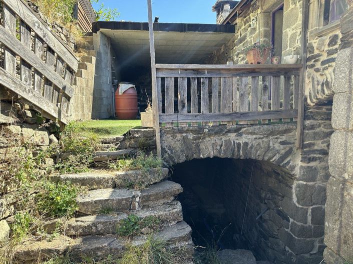 Image No.11-2 Bed House for sale