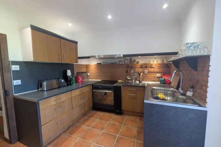 Image No.10-4 Bed House for sale