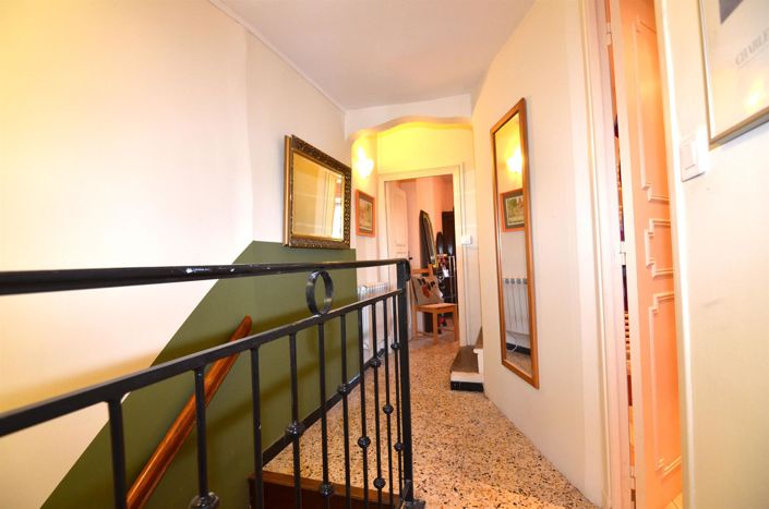 Image No.18-3 Bed House for sale