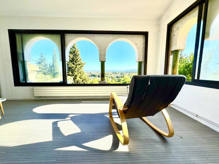 Image No.10-6 Bed House for sale