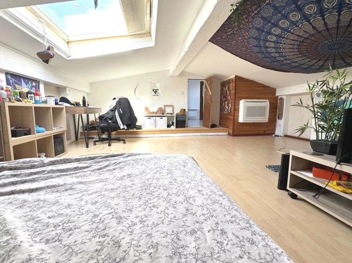 Image No.11-6 Bed House for sale