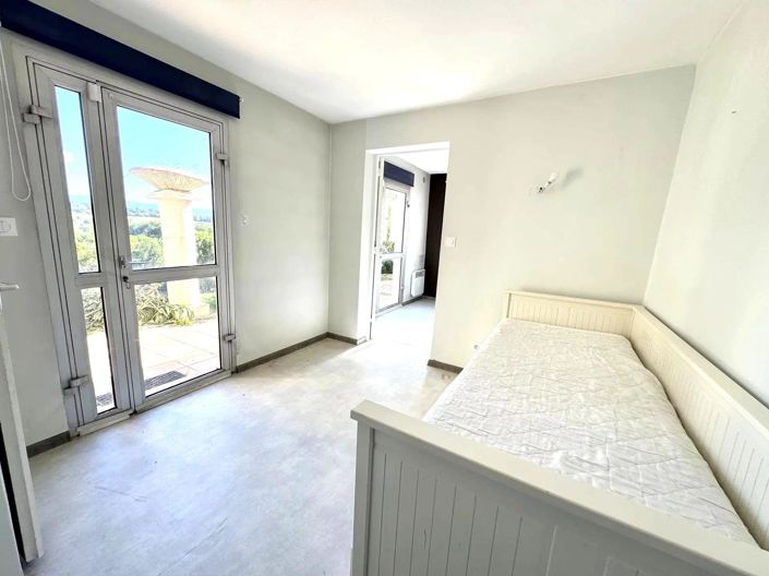 Image No.13-6 Bed House for sale