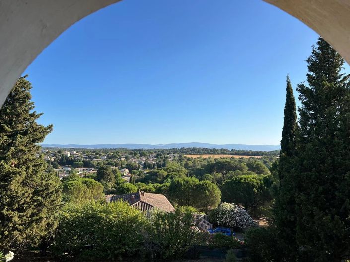 Image No.17-6 Bed House for sale